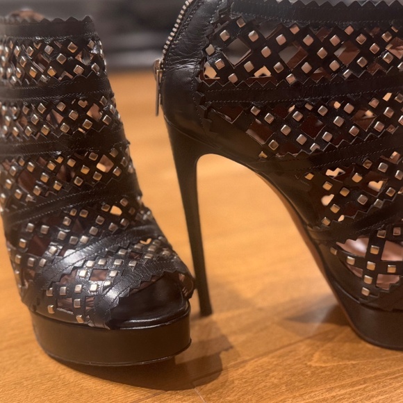 Studded boots - Picture 5 of 7